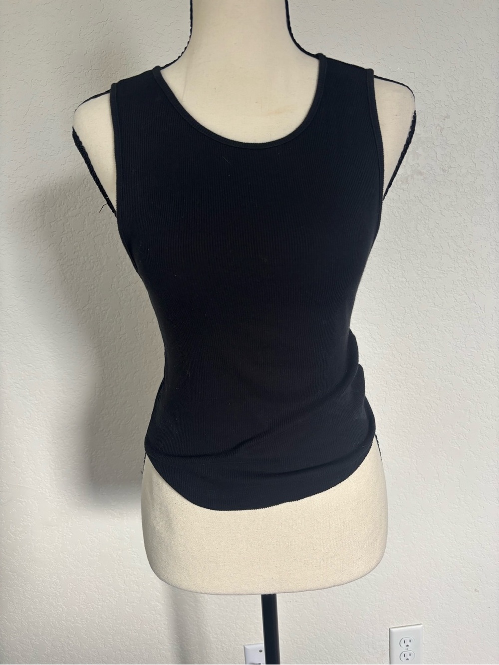 American Eagle Outfitters Black Ribbed Tank Top - Women